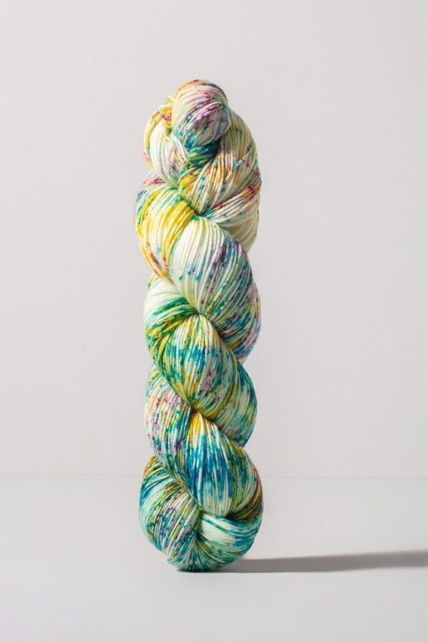 Edgewise Mitts Crochet Kit - Image 8