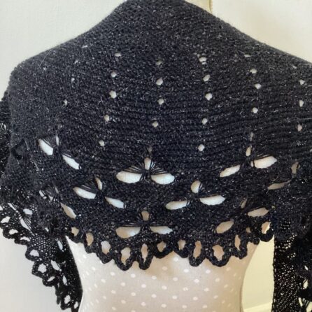 Tineola Shawl Kit