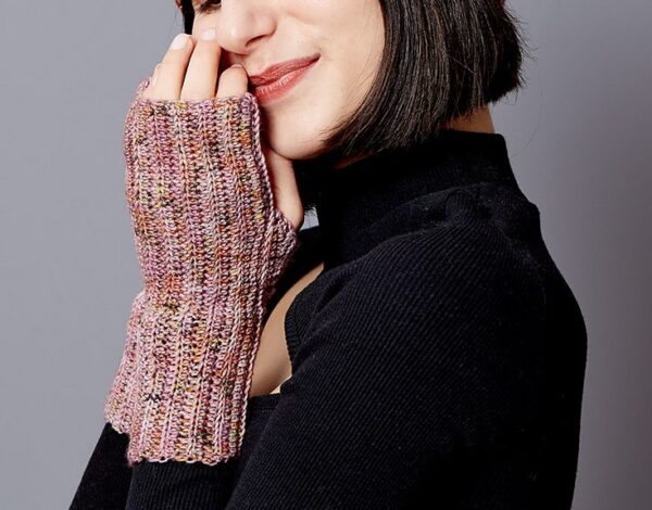 Edgewise Mitts Crochet Kit
